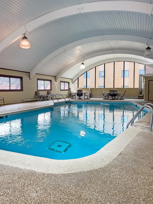 Three Points Blvd - Pool | Image 21