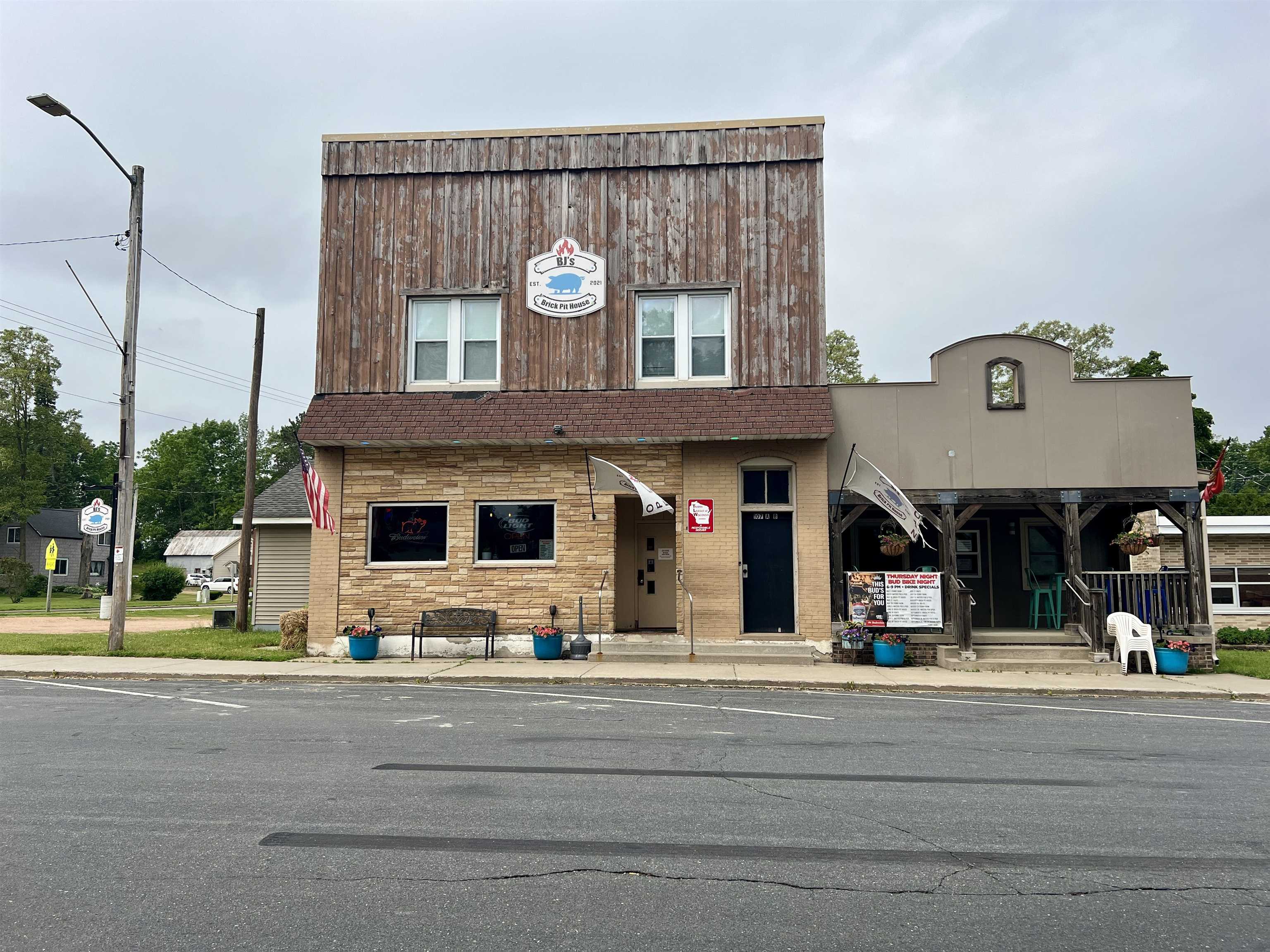 107 N Main St, Rosholt, WI 54473