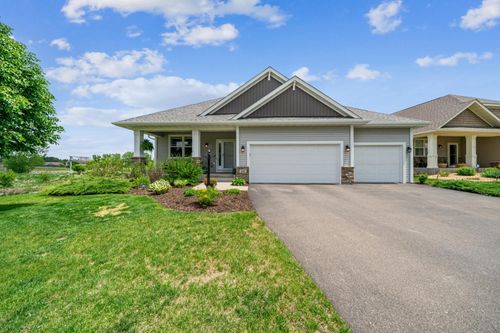 92 Heritage Blvd, Hudson, WI, 54016-4409 | Card Image