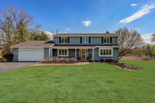 19985 Independence Dr, Brookfield, WI, 53045-5321 | Card Image