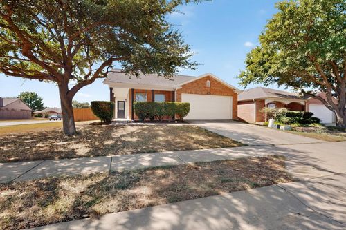 8924 Wagon Trl, Cross Roads, TX, 76227-8269 | Card Image