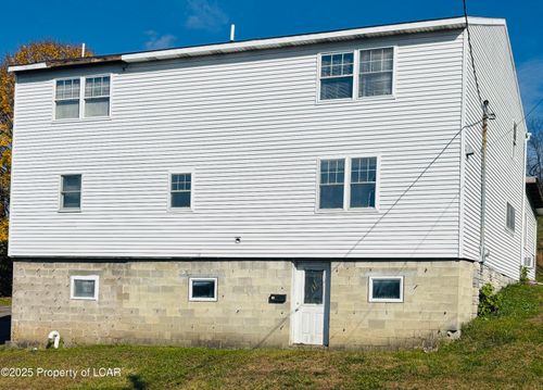 18 Thompson St, Jenkins Township, PA, 18640-1417 | Card Image