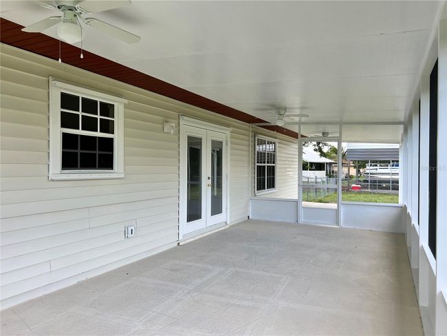 Screened Back Porch | Image 41