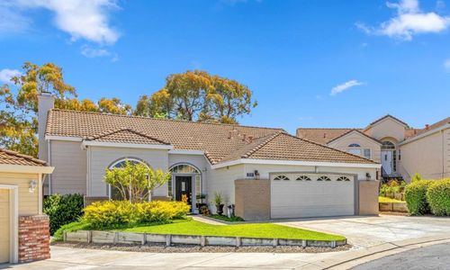 535 Bobbys Ln, Hollister, CA, 95023-6636 | Card Image