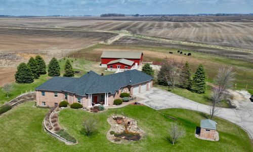 10599 State Highway 56, Le Roy, MN, 55951-1232 | Card Image