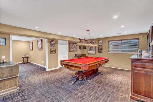 11 Fishermans Dr, Port Washington, NY, 11050-1733 | Card Image