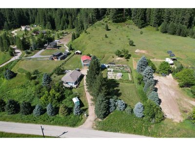 3064 Upper Slocan Park Rd, House other with 3 bedrooms, 2 bathrooms and 7 parking in Slocan Park BC | Image 2