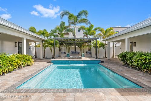 2021 S Orlando Ave, Cocoa Beach, FL, 32931-2242 | Card Image