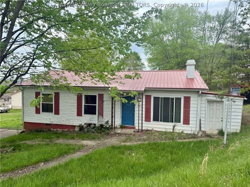 310 Walnut Dr, Hurricane, WV, 25526-9518 | Card Image