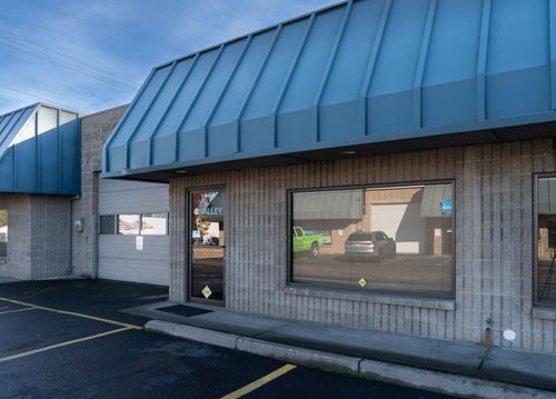 a-815 N Central Avenue, Medford, OR, 97501 | Card Image