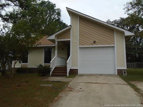 6827 Kizer Dr, Fayetteville, NC, 28314-5427 | Card Image