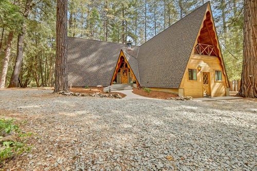 18131 Blue Tent School Rd, Nevada City, CA, 95959-9249 | Card Image