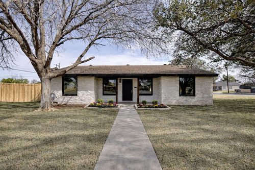 600 E Broadway St, Midland, TX, 79701-6011 | Card Image