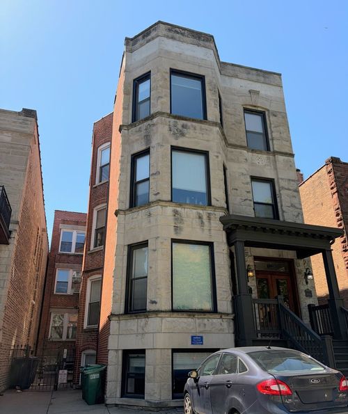 2-721 W Roscoe St, Chicago, IL, 60657-6547 | Card Image
