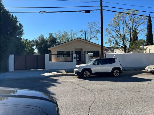 11251 Kewen Ave, San Fernando, CA, 91340 | Card Image