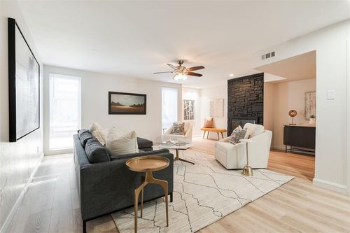 apt-211n-600 Nw 4th St, Oklahoma City, OK, 73102-1638 | Card Image