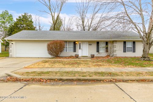 4017 S Phoenix Road, COLUMBIA, MO, 65202 | Card Image