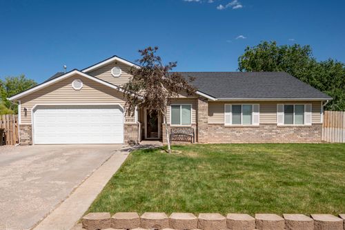 4510 Half Mile Rd, Enoch, UT, 84721-7479 | Card Image