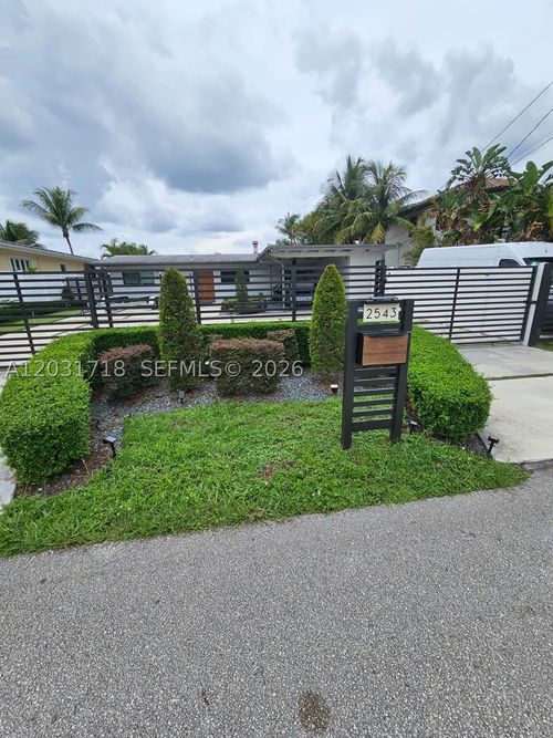 2543 Gulfstream Ln, Fort Lauderdale, FL, 33312-4703 | Card Image