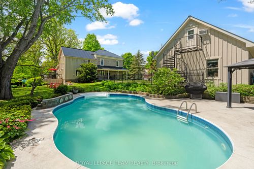 142 Rideau St, Merrickville, ON, K0G1N0 | Card Image