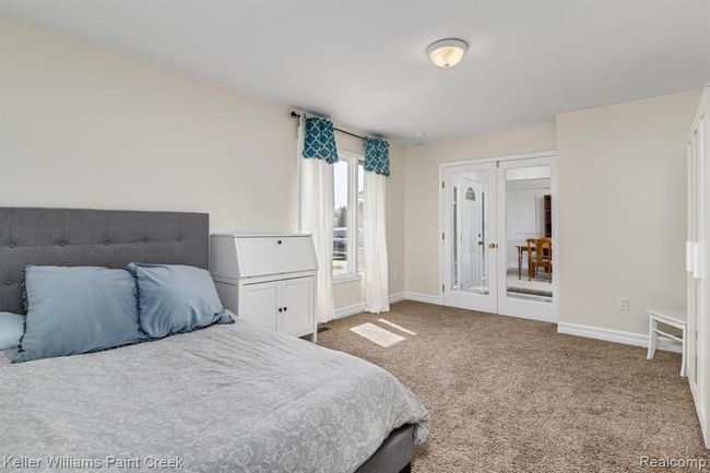 Additional room doubles as a first-floor office or bedroom. | Image 8