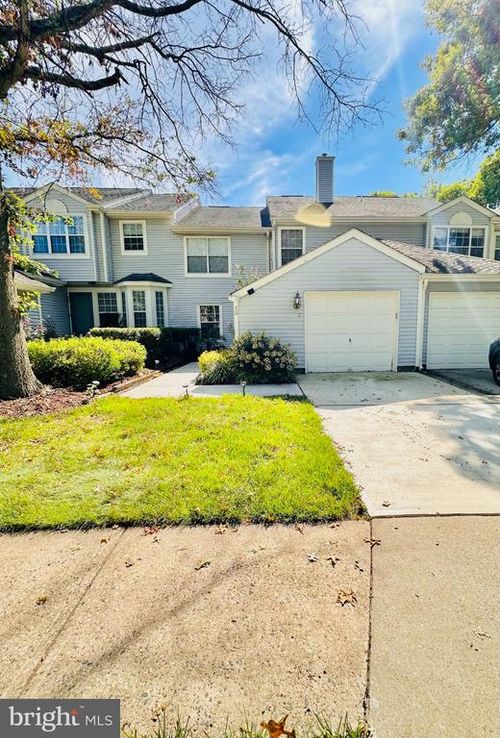 10 Colebrook Ct, Princeton, NJ, 08540-7049 | Card Image