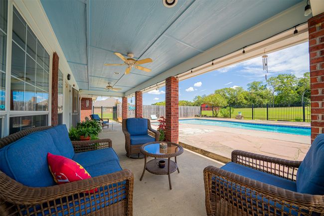 1022 High Meadow Dr, House other with 5 bedrooms, 3 bathrooms and null parking in Mount Vernon TX | Image 25