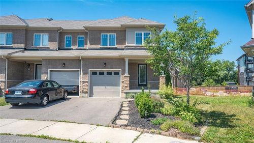 18 Butcher Cres, Brantford, ON, N3T0P2 | Card Image