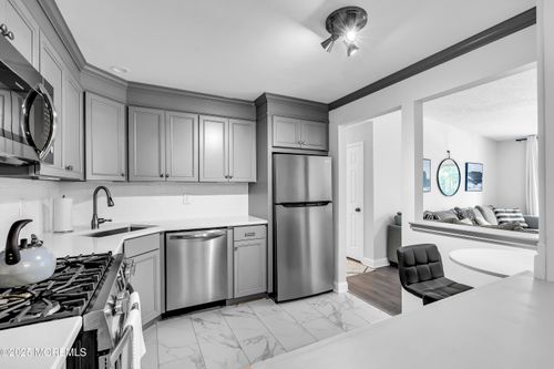 16 Willow Ct, Hamilton, NJ, 08619-4620 | Card Image