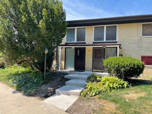 725 Hibbard Rd, Wilmette, IL, 60091-2045 | Card Image