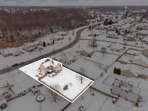 52400 Huntley Ave, New Baltimore, MI, 48047-2188 | Card Image