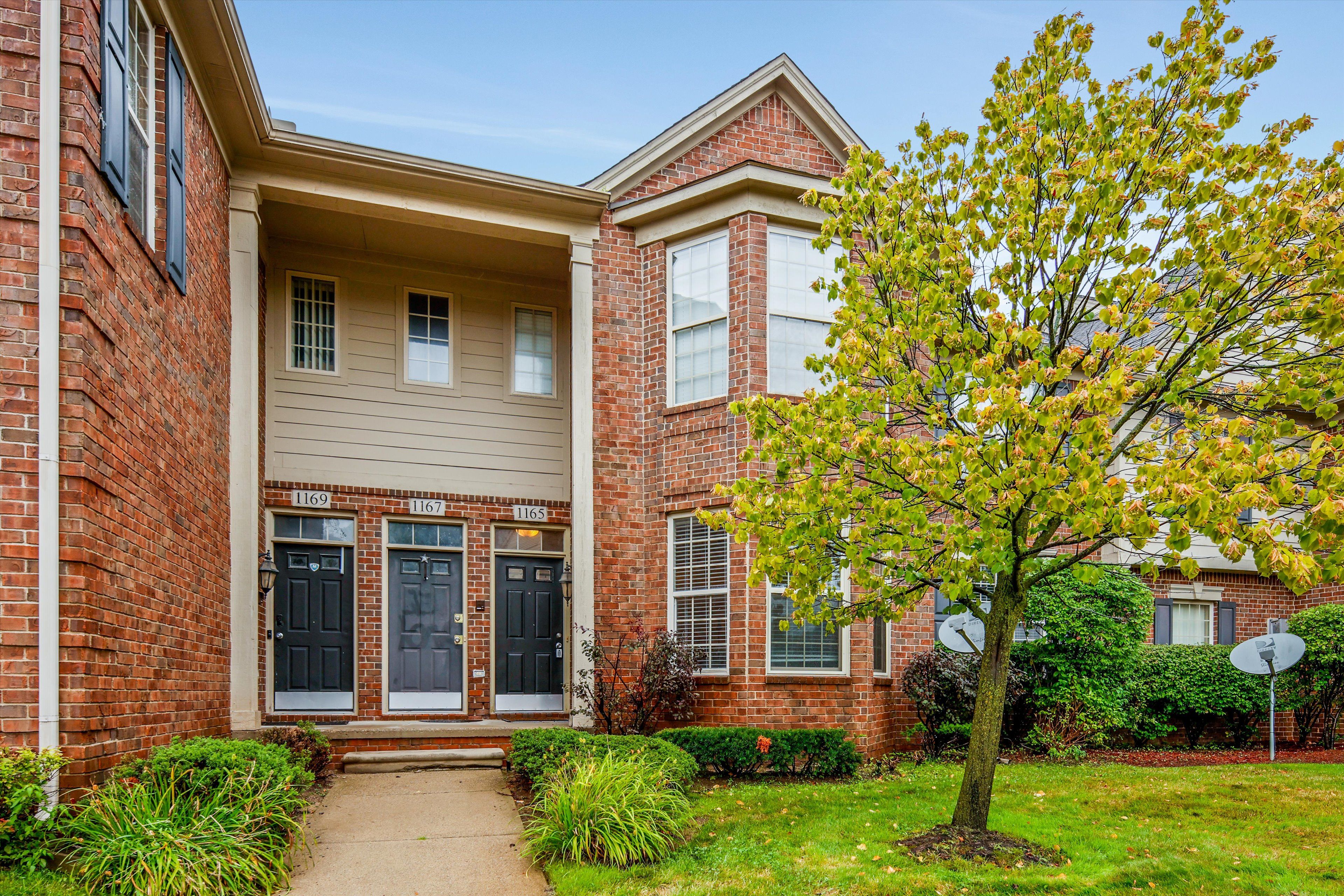 Chestnut St, Pontiac, MI 48342