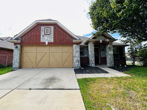 209 Serenade Ln, Euless, TX, 76039-6801 | Card Image
