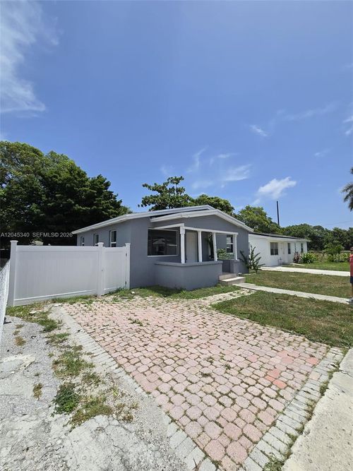 719 21st Street, West Palm Beach, FL, 33407 | Card Image