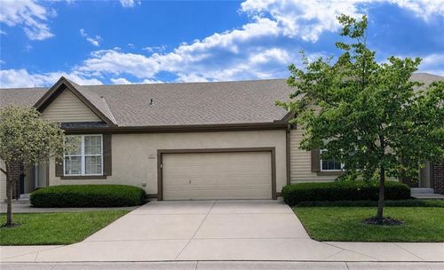 15821 W 62nd St, Shawnee, KS, 66217-9667 | Card Image