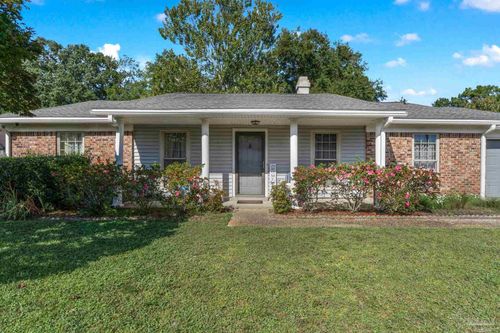 6425 Mariana Dr, Pensacola, FL, 32504 | Card Image