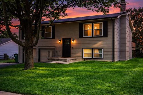 219 Pioneer Pl, Mulvane, KS, 67110-1115 | Card Image