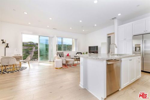 unit-305-27405 Journey Pl, Valencia, CA, 91381-2432 | Card Image