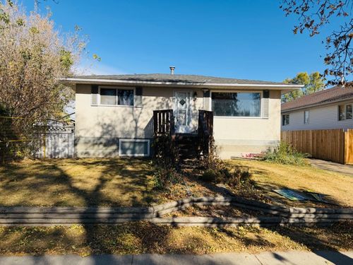 5210 53 Ave, Ponoka, AB, T4J1H1 | Card Image