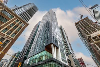 608 - 357 King St W, Condo with 2 bedrooms, 2 bathrooms and null parking in Toronto ON | Image 1