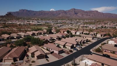 10364 E Second Water Trail, House other with 3 bedrooms, 2 bathrooms and null parking in Gold Canyon AZ | Image 2