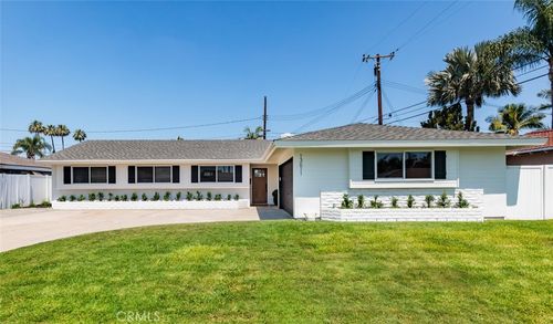 13611 Utt Dr, Tustin, CA, 92780-4513 | Card Image