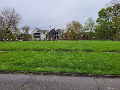 2172 Field St, Detroit, MI, 48214-2339 | Card Image