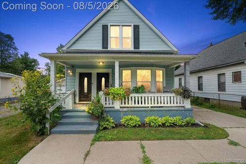 21453 Oxford Ave, Farmington Hills, MI, 48336-6122 | Card Image