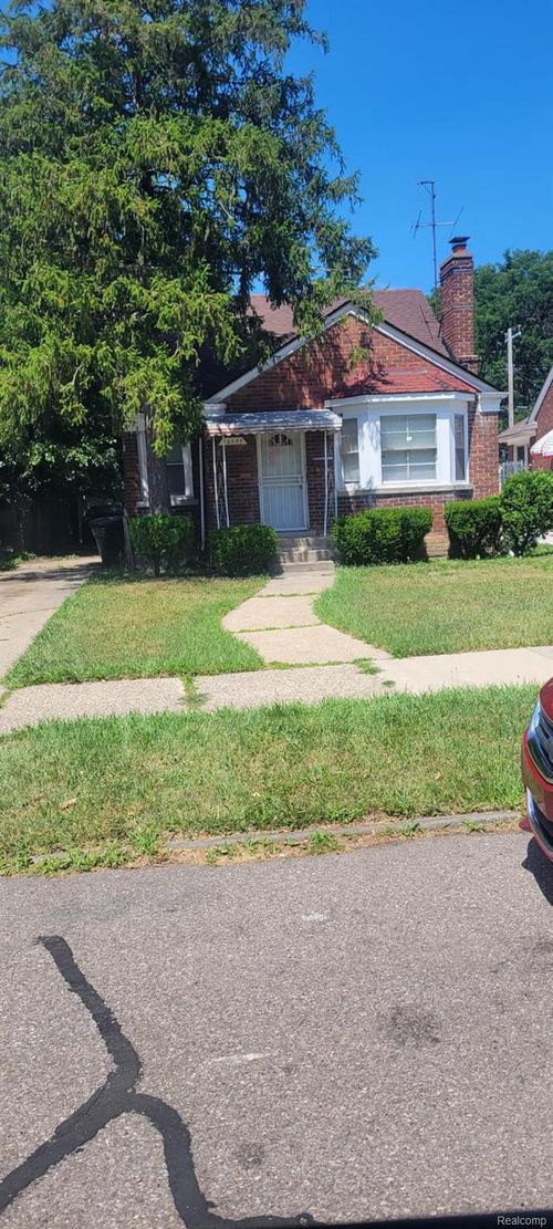 16045 Edmore Dr, Detroit, MI, 48205-1432 | Card Image