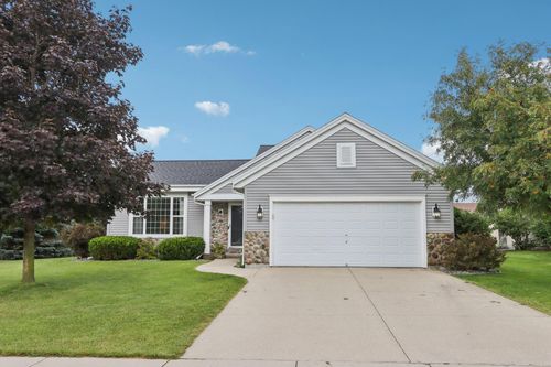 290 Whisper Ln, Kewaskum, WI, 53040-9343 | Card Image