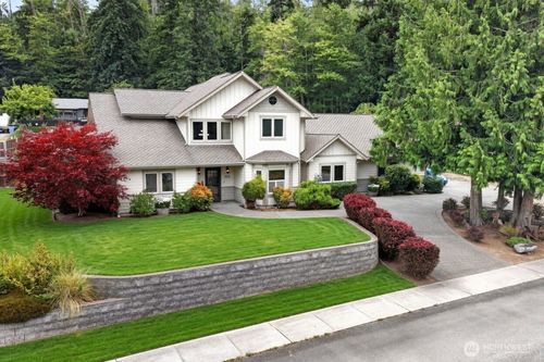 304 Antonie Ave N, Eatonville, WA, 98328-8043 | Card Image
