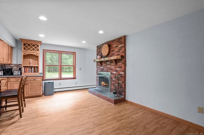 142 Sunset Dr, House other with 3 bedrooms, 3 bathrooms and 6 parking in Killingly CT | Image 7