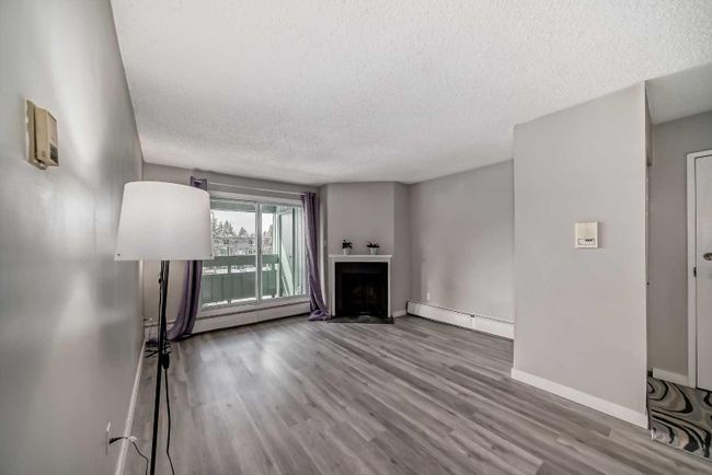 5310 - 315 Southampton Drive Sw, Home with 2 bedrooms, 1 bathrooms and 1 parking in Calgary AB | Image 8