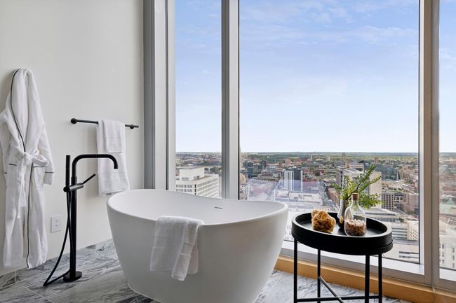 UNIT-3101 - 255 Hennepin Ave, Condo with 1 bedrooms, 2 bathrooms and null parking in Minneapolis MN | Image 61
